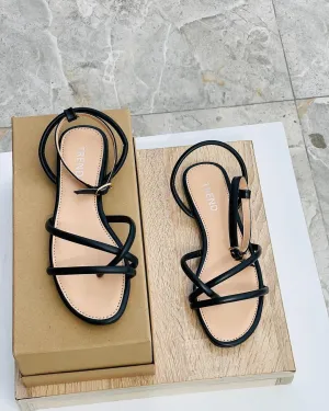 Womens Luxurious Lock Thumb-Supported Flat Slippers  Faux Leather Slip-On Sandals for Summer Clip Slippers